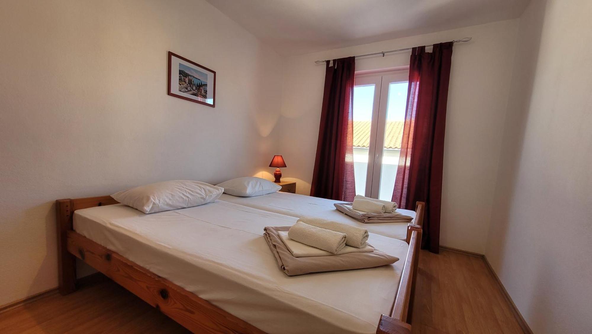Apartments Adriana Omišalj Buitenkant foto